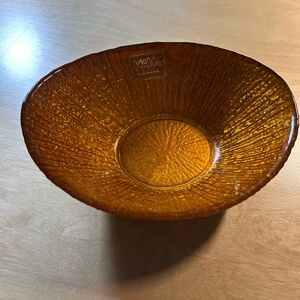 Metallic glass bowl